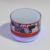 Колонка портативная новогодняя &laquo;Котята&raquo;, на Новый год, Bluetooth, USB, 6,9 х 6,9 х 5,2 см