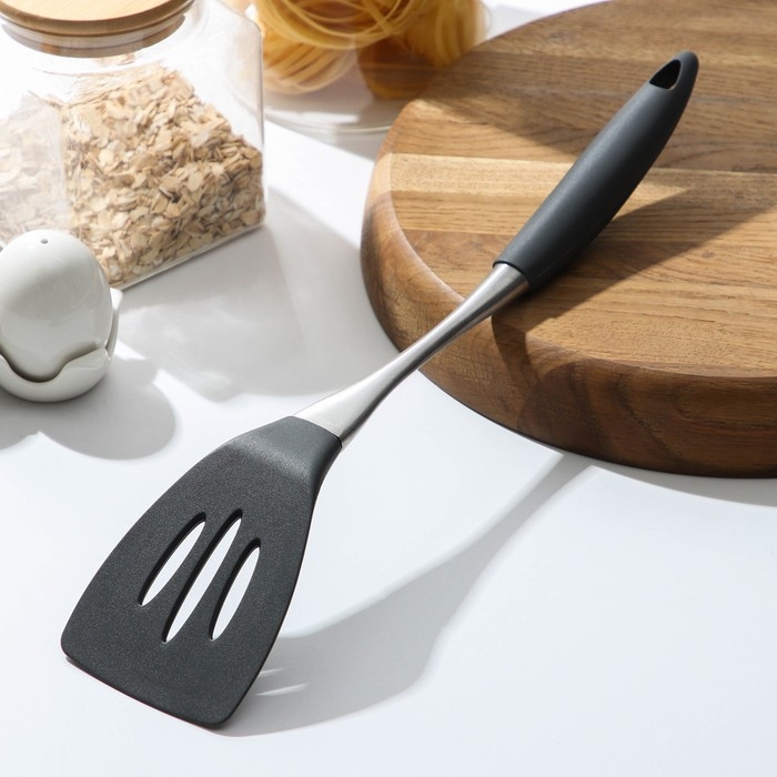 Лопатка с прорезями Доляна &laquo;Дождь&raquo;, 35,5&times;7,7 см, цвет серый