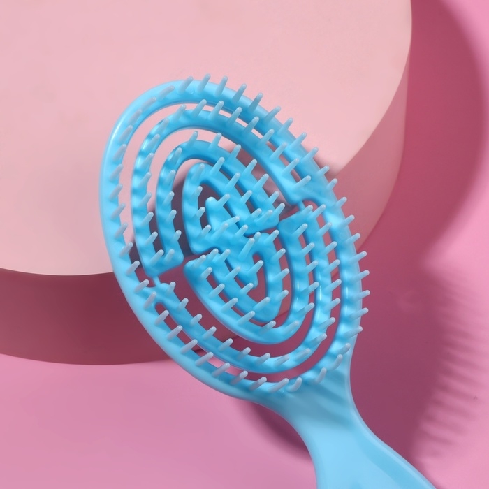 Расчёска массажная, вентилируемая, 5,5 × 14 см, цвет голубой Расчёска массажная, вентилируемая, 5,5 × 14 см, цвет голубой