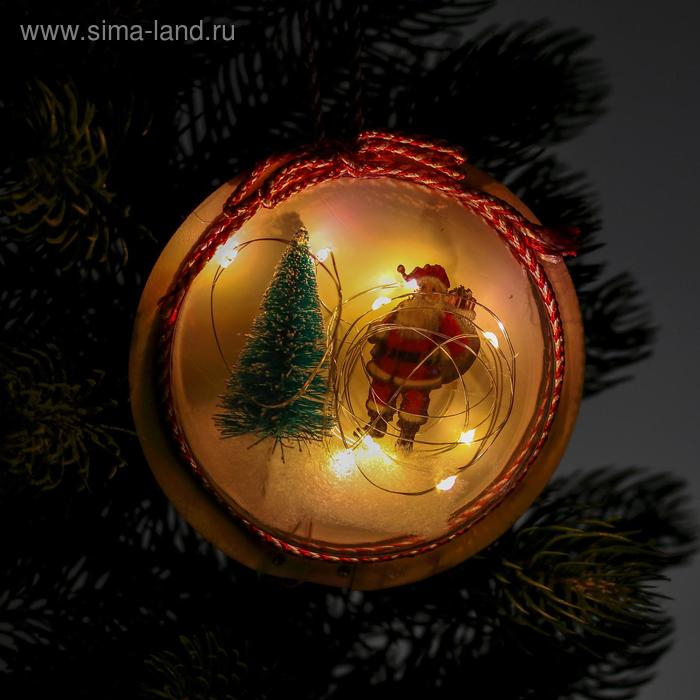 Новогодний шар с деревянной фигуркой и подсветкой &laquo;Дед Мороз и фонарь&raquo; 12х12 см