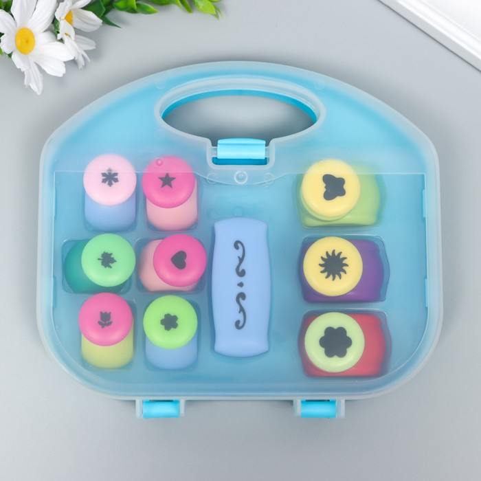 Набор фигурных дыроколов в сундучке для обработки края, 10 шт МИКС Набор фигурных дыроколов в сундучке для обработки края, 10 шт МИКС