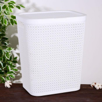 Корзина бельевая с крышкой &laquo;Пирула&raquo;, 55 л, 42&times;34&times;54 см, цвет белый