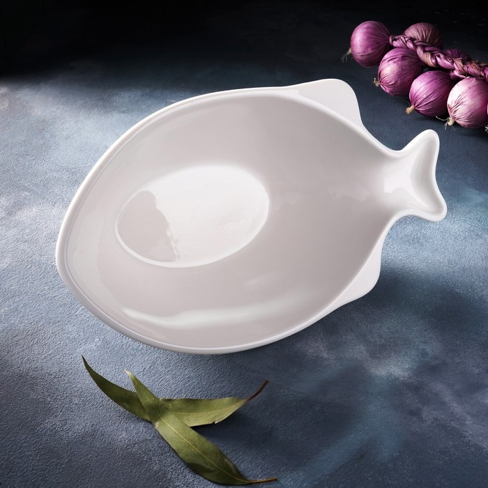 Салатник фарфоровый Magistro &laquo;Рыбка&raquo;, 2 л, 31&times;17&times;10,5 см, цвет белый