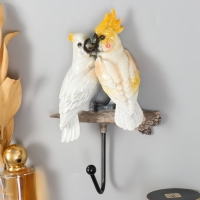 Крючок декоративный полистоун лак "Два какаду" 14,5х5,5х22см