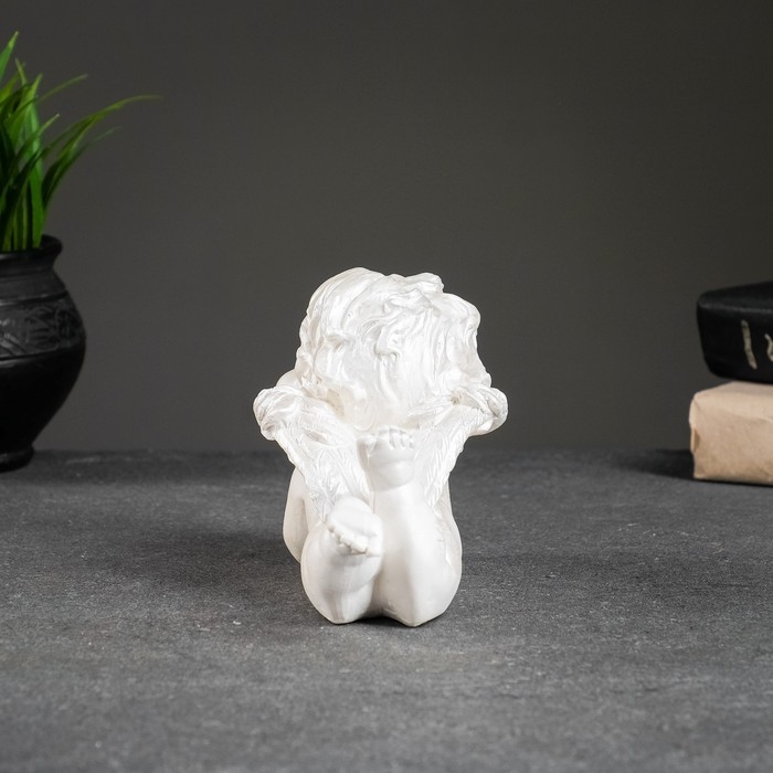 Фигура Фигура "Ангел лежит на ладошках" перламутровый, 12х16х10см