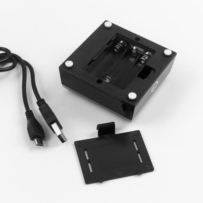 Сувенир стекло подсветка Сувенир стекло подсветка "Земля" d=6 см подставка LED от 3AAA, провод USB 9х7х7 см