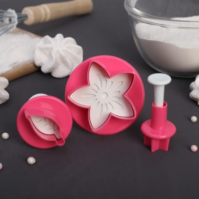 Набор плунжеров кондитерских Доляна «Цветок. Листок. Звёздочка», 3 шт Набор плунжеров кондитерских Доляна «Цветок. Листок. Звёздочка», 3 шт