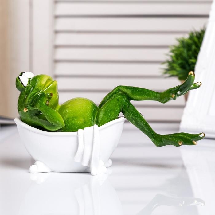 Сувенир полистоун лак "Лягуха в ванной" 9х18,5х10 см