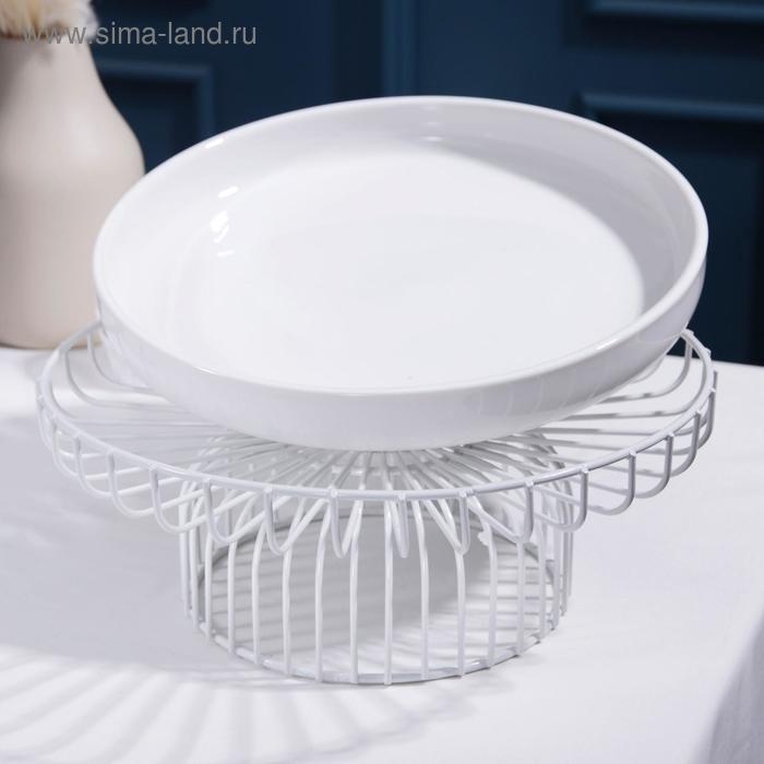 Подставка для десертов керамическая на металлической подставке «Флора», d=26,5 см, цвет белый Подставка для десертов керамическая на металлической подставке «Флора», d=26,5 см, цвет белый
