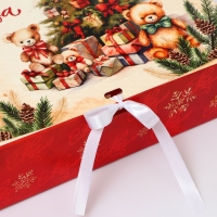 Новый год. Коробка подарочная новогодняя складная, упаковка, &laquo;Ёлка и медведь&raquo;, 31 &times; 24,5 &times; 8 см .