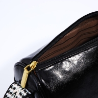 Сумка кросс-боди на молнии, цвет чёрный Сумка кросс-боди на молнии, цвет чёрный