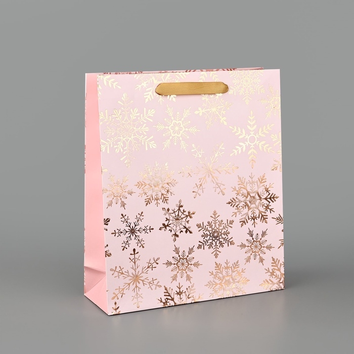 Пакет подарочный новогодний ламинированный &laquo;Вьюга&raquo;, тиснение, M 30 х 26 х 9 см, Новый год
