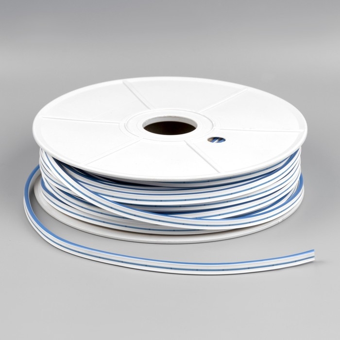 Гибкий неон Luazon Lighting 6 × 12 мм, IP65, 50 м, SMD2835, 120 LED/м, 12 В, свечение синее Гибкий неон Luazon Lighting 6 × 12 мм, IP65, 50 м, SMD2835, 120 LED/м, 12 В, свечение синее