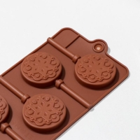 Форма для леденцов новогодняя Доляна «Морозко», силикон, 24×9,5×1,5 см, 6 ячеек (4×4 см), с палочками, цвет МИКС Форма для леденцов новогодняя Доляна «Морозко», силикон, 24×9,5×1,5 см, 6 ячеек (4×4 см), с палочками, цвет МИКС