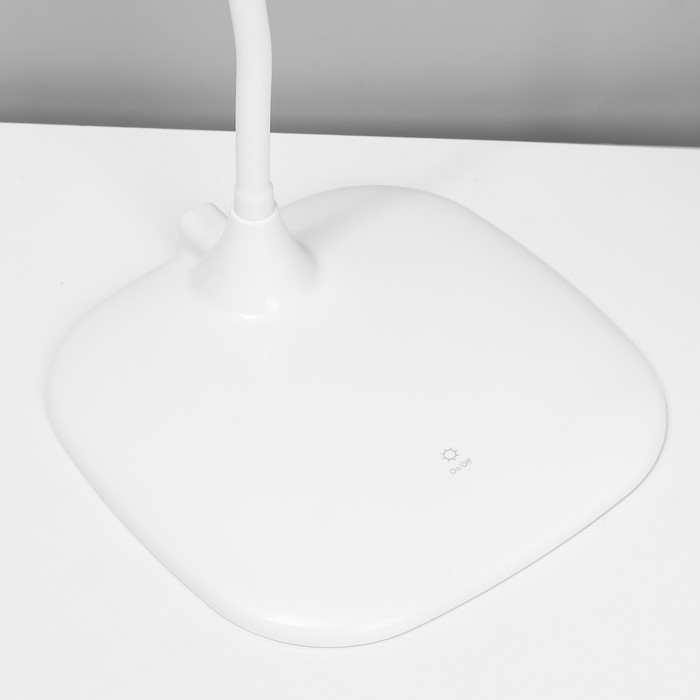 Настольная лампа сенсорная Настольная лампа сенсорная "Кенди" LED 5Вт USB АКБ белый 16,5х30х33 см RISALUX