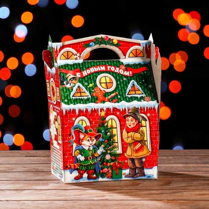 Новый год. Подарочная коробка "Кот в сапогах", 23,5 х 20 х 12 см.