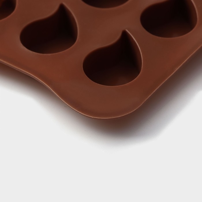 Форма для конфет и шоколада Доляна «Капелька», силикон, 21,5×10,4×1,3 см, 15 ячеек (2,3×3 см), цвет коричневый Форма для конфет и шоколада Доляна «Капелька», силикон, 21,5×10,4×1,3 см, 15 ячеек (2,3×3 см), цвет коричневый