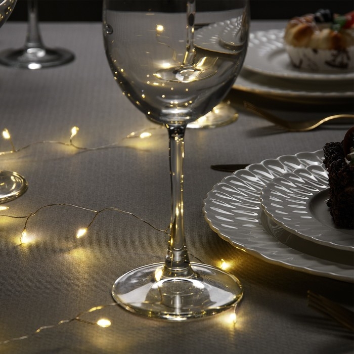 Гирлянда &laquo;Мишура&raquo; 1 м роса, IP20, серебристая нить, 20 LED, батарейки CR2032х2 (в комплекте), свечение тёплое белое