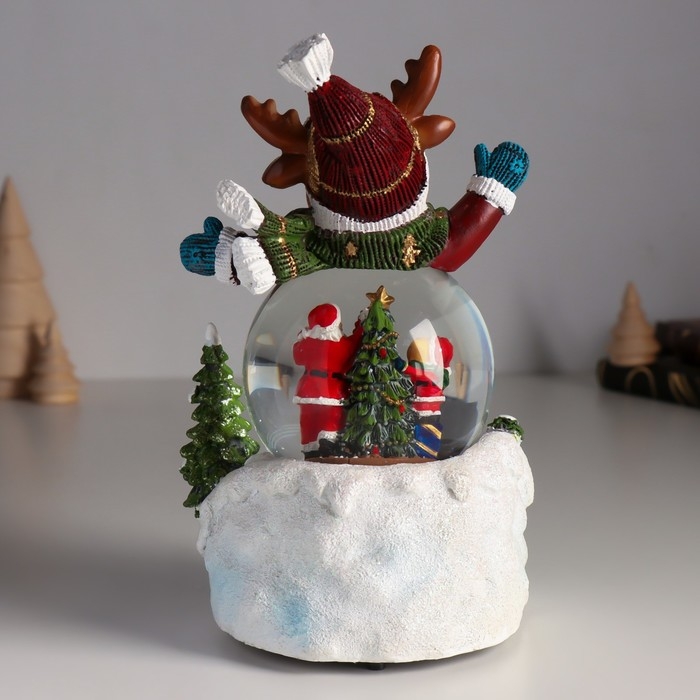 Сувенир полистоун водяной шар музыка, свет Сувенир полистоун водяной шар музыка, свет "Лосик в сугробе" d=8,5 см 13х12х18,5 см