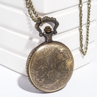 Часы карманные "Дракон", кварцевые, цепочка l-37 см, d-4.5 см Часы карманные "Дракон", кварцевые, цепочка l-37 см, d-4.5 см