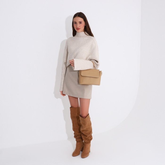 Сумка-мессенджер на клапане, цвет бежевый