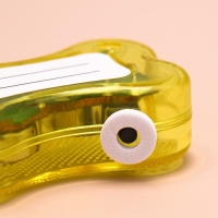 Маячок "Косточка" с наклейкой для записи телефона, 3 режима свечения, жёлтый Маячок "Косточка" с наклейкой для записи телефона, 3 режима свечения, жёлтый