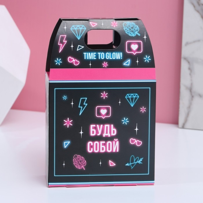 Подарочный набор косметики &laquo;Сияй!&raquo;, гель для душа во флаконе виски 250 мл и соль для ванны во флаконе виски 300 г, Новый Год