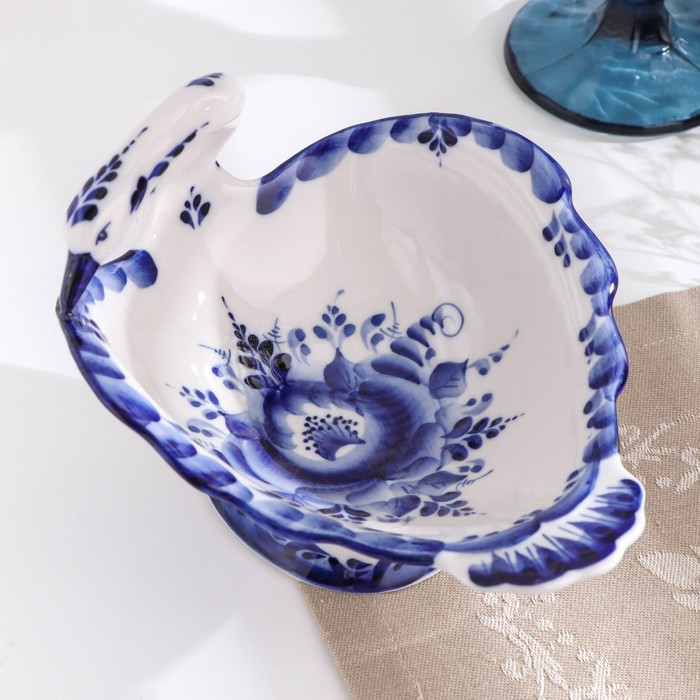 Конфетница «Лебедь», 18х15х12 см, гжель Конфетница «Лебедь», 18х15х12 см, гжель