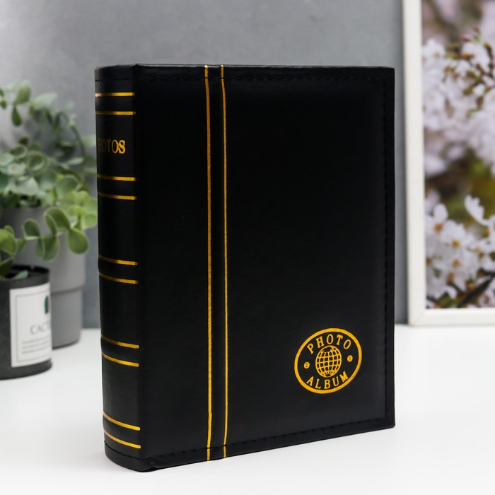 Фотоальбом на 200 фото 10х15 см "Классика" 2 золотых полоски МИКС кожзам 18х23х5,5 см