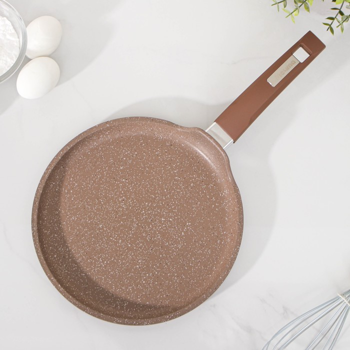 Сковорода блинная &laquo;Гранит Brown&raquo;, d=24 см, пластиковая ручка, антипригарное покрытие, цвет коричневый