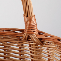 Корзина "Уральская", 15 л, дно 18х28 см, верх 24х34 см, H=28/40 см, ива Корзина "Уральская", 15 л, дно 18х28 см, верх 24х34 см, H=28/40 см, ива