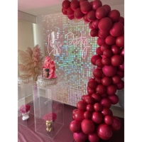 Панель с пайетками для фотозоны 30*30см, серебристая с эффектом голографии Панель с пайетками для фотозоны 30*30см, серебристая с эффектом голографии