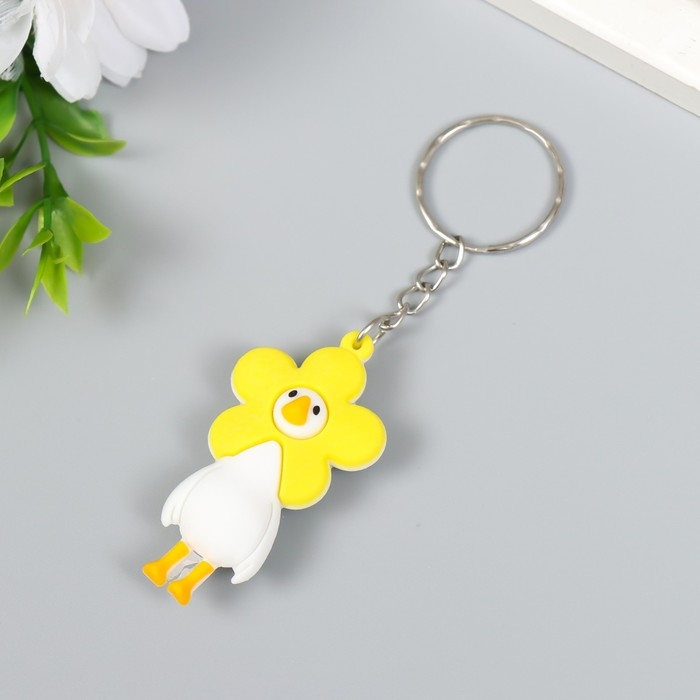 Брелок резина Брелок резина "Утёнок в карнавальной шапке" МИКС 2,4х1,5х6,4 см