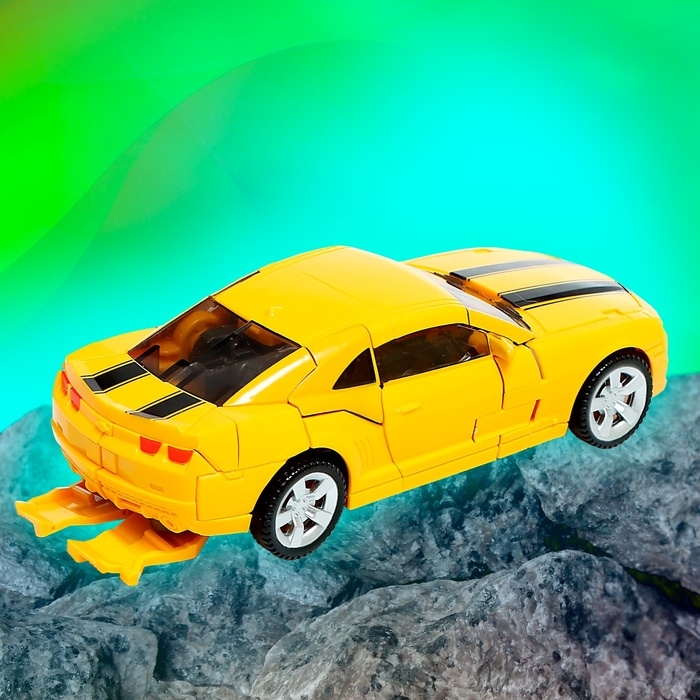 Робот &laquo;Воин&raquo;, трансформируется, с элементами из металла