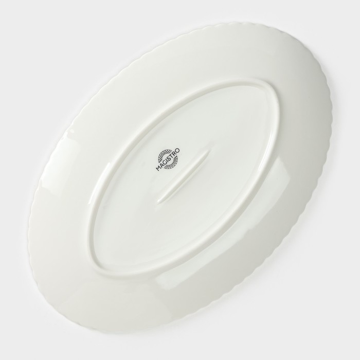 Блюдо фарфоровое овальное Magistro «Лакомка», 30×20×1,5 см, цвет белый Блюдо фарфоровое овальное Magistro «Лакомка», 30×20×1,5 см, цвет белый