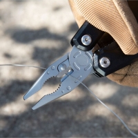 Мультитул многофункциональный с молотком Мультитул многофункциональный с молотком