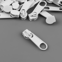 Набор: рулонная молния «Спираль» №5, 10 м, 20 бегунков, 40 верхних ограничителей, 20 нижних ограничителей, цвет белый Набор: рулонная молния «Спираль» №5, 10 м, 20 бегунков, 40 верхних ограничителей, 20 нижних ограничителей, цвет белый