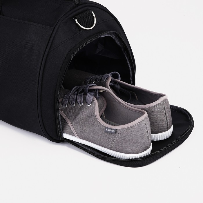 Сумка спортивная женская на молнии, отдел для обуви, 2 наружных кармана, длинный ремень, средний размер, цвет чёрный Сумка спортивная женская на молнии, отдел для обуви, 2 наружных кармана, длинный ремень, средний размер, цвет чёрный