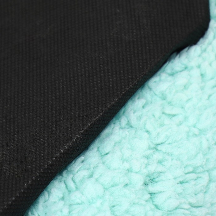 Лежанка для собак и кошек &laquo;Уют&raquo;, мягкий мех, 45 х 35 х 11 см, мятная