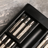 Набор отверток в фляге «Хочешь жить», универсальный, 18 предметов Набор отверток в фляге «Хочешь жить», универсальный, 18 предметов