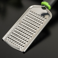 Тёрка для сыра мелкая Доляна Lime, 22,8 см, с ручкой, цвет чёрный Тёрка для сыра мелкая Доляна Lime, 22,8 см, с ручкой, цвет чёрный
