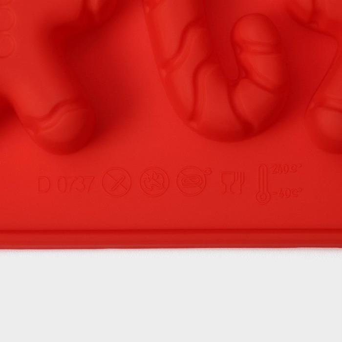 Форма для конфет и шоколада новогодняя Доляна «Карамельное чудо», силикон, 21×10 см, 12 ячеек (3,5×3,5 см), цвет красный Форма для конфет и шоколада новогодняя Доляна «Карамельное чудо», силикон, 21×10 см, 12 ячеек (3,5×3,5 см), цвет красный