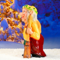 Садовая фигура "Бабка-Ежка стоя" 33х35х65см МИКС Садовая фигура "Бабка-Ежка стоя" 33х35х65см МИКС