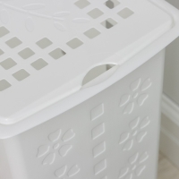 Корзина бельевая с крышкой &laquo;Виолетта&raquo;, 30 л, 36&times;26,5&times;47,5 см, цвет белый