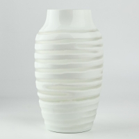 Ваза для цветов &laquo;Амели&raquo; из белого стекла 26&times;15&times;5 см