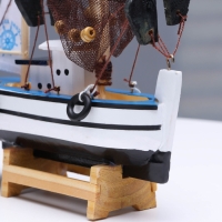 Корабль сувенирный "Рыбацкое судно" 16*16см Корабль сувенирный "Рыбацкое судно" 16*16см