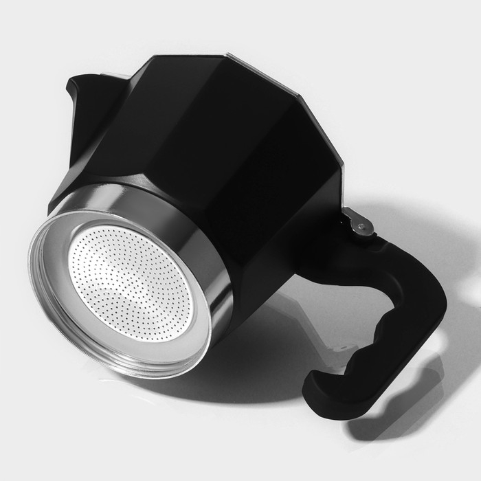 Кофеварка гейзерная с капучинатором Magistro Blackout, 2 предмета, 300 мл, цвет чёрный Кофеварка гейзерная с капучинатором Magistro Blackout, 2 предмета, 300 мл, цвет чёрный