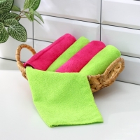 Салфетки универсальные Доляна, 220 г/м&sup2;, 5 шт, 30&times;30 см, микрофибра, с оверлоком, цвет МИКС