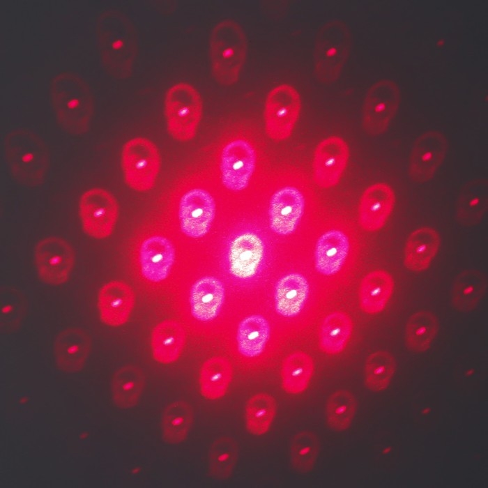 Указка лазерная 12 + 1 насадки от USB 10х14,5 см Указка лазерная 12 + 1 насадки от USB 10х14,5 см