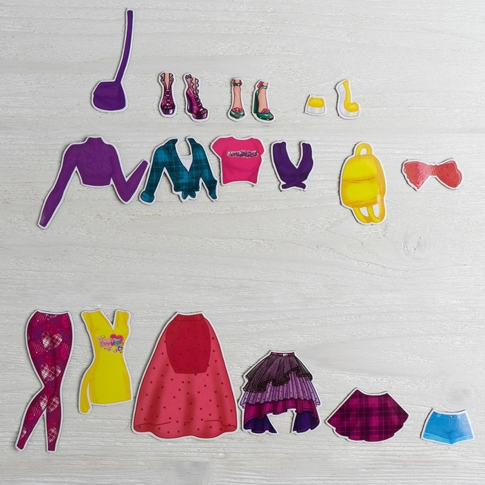 Магнитная игра &laquo;Одень куклу: стильная штучка&raquo;